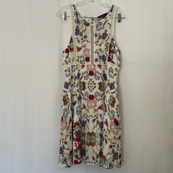 Aakaa Floral Print Dress - Picture 1 of 10